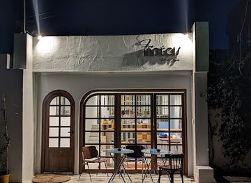 tunisia/the-cap-bon-peninsula/restaurant/les-indecis