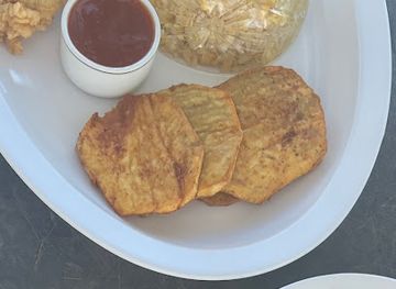 the-bahamas/acklins/restaurant/reno-s-grill-n-chill