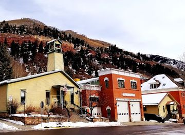 colorado/san-miguel-mountains/restaurant/cornerhouse-grille