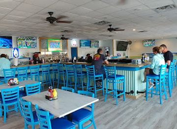 florida/space-coast/restaurant/salty-sisters-bar-grill