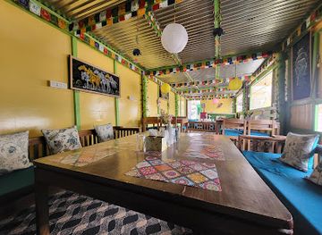 india/leh/restaurant/the-black-necked-crane-restaurant