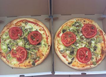 albania/bajram-curri/restaurant/pizza-chicken-chips