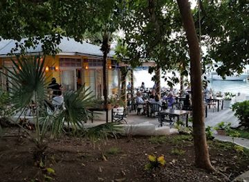 the-bahamas/harbour-island/restaurant/acquapazza-wine-bar-ristorante