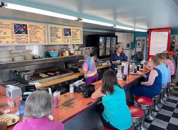 iowa/burlington/restaurant/jerry-s-main-lunch