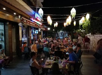 turkiye/kusadasi/restaurant/mr-moons-place