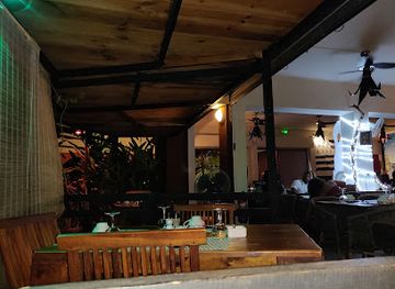 comoros/mamoudzou-beach/restaurant/creperie-la-bigoudene