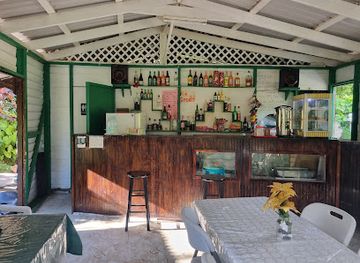 dominica/mahaut/restaurant/brunch-and-munch