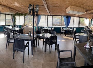 malta/gozo-citadel/restaurant/fliegu-bar-restaurant