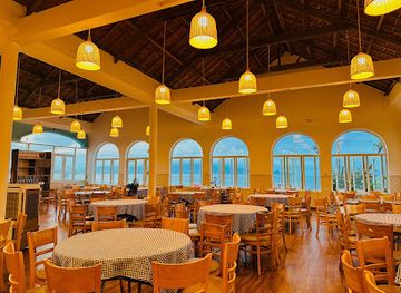 vietnam/quy-nhon/restaurant/coco-jambo-quy-nhon-nha-hang-hai-san-ngon-ky-co-eo-gio