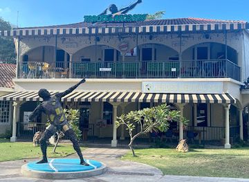 jamaica/montego-bay/hip-strip/restaurant/usain-bolt-s-tracks-and-records-restaurant