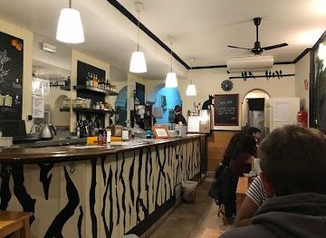 spain/madrid/chueca/restaurant/b13-bar