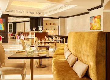 united-arab-emirates/abu-dhabi/corniche/restaurant/the-terrace-on-the-corniche