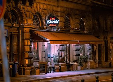 hungary/budapest/castle-district/restaurant/lanchid-sorozo