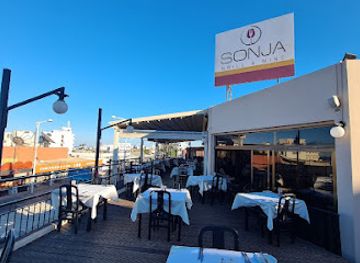 cyprus/fig-tree-bay/restaurant/sonja-grill-wine