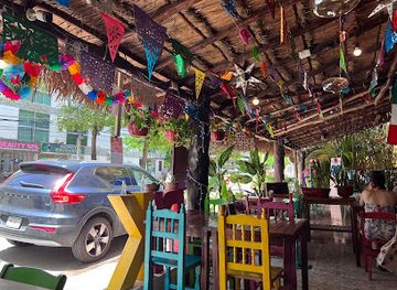 mexico/playa-del-carmen/punta-esmeralda/restaurant/pik-nik-playa