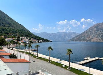 montenegro/lakes-of-plav/restaurant/lighthouse-restaurant