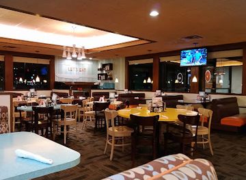 iowa/waterloo/restaurant/village-inn