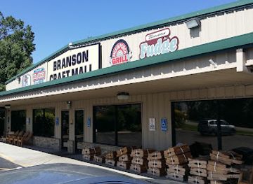 missouri/table-rock-lake/restaurant/pickin-porch-grill