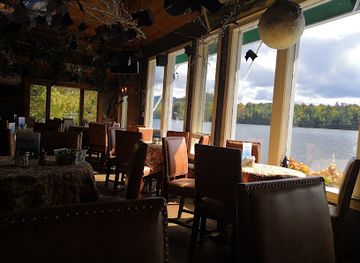 The Cottage at Mirror Lake Inn