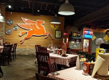 north-dakota/bismarck/restaurant/famous-dave-s-bar-b-que