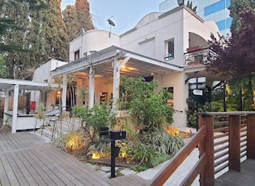 israel/haifa/carmel-center/restaurant/isabella-bar