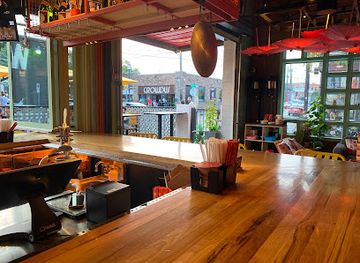 texas/dallas/restaurant/hawkers-asian-street-food