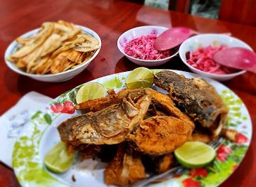 honduras/lago-de-yojoa/restaurant/restaurante-lago-del-bass