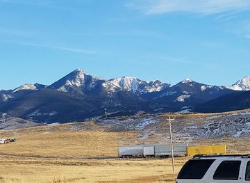 montana/the-yellowstone-valley/restaurant/yellowstone-travel-plaza