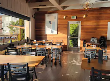 BeachHouse bar + grill