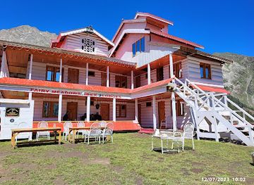 pakistan/fairy-meadows/restaurant/fairy-meadows-ibex-lodges