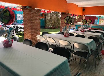 mexico/mexico-city/xochimilco/restaurant/restaurante-la-trajinera