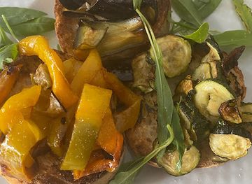 italy/herculaneum/restaurant/longobardi-mario