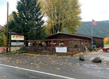 washington/mount-st-helens-national-volcanic-monument/restaurant/cougar-bar-grill