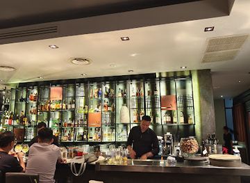 cambodia/phnom-penh/restaurant/mara-steak-wok-wine