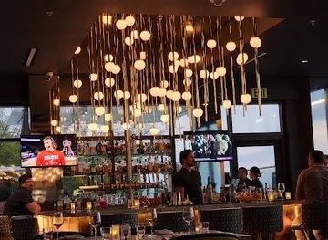 california/anaheim/anaheim-gardenwalk/restaurant/top-of-the-v