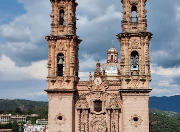 mexico/taxco/restaurant/la-flor-taxquena