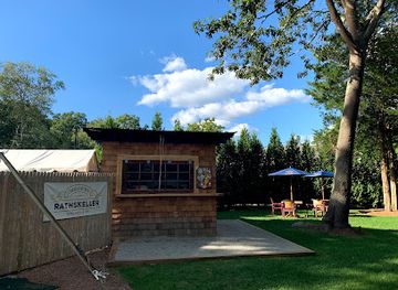 rhode-island/trustom-pond-national-wildlife-refuge/restaurant/the-charlestown-rathskeller