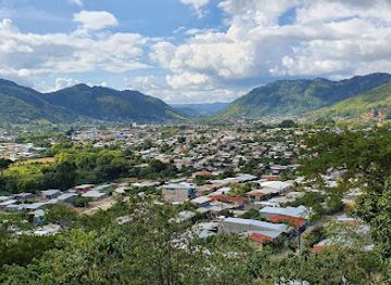 nicaragua/jinotega-mountains/restaurant/malibu-las-brumas