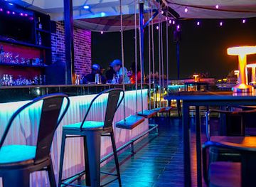 jamaica/surrey-county/restaurant/rawbar-restaurant-lounge