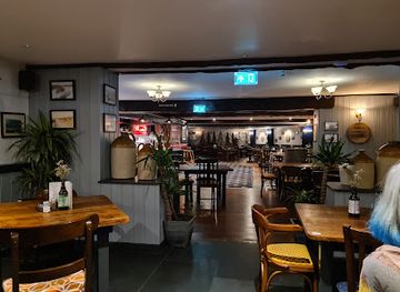 united-kingdom/cardiganshire/restaurant/teifi-waterside-hotel