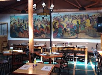 peru/huancayo/restaurant/detras-de-la-catedral