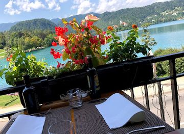 slovenia/lake-bled/restaurant/restavracija-sova-bled