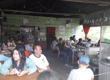 indonesia/lake-toba/restaurant/rm-siaek-mual