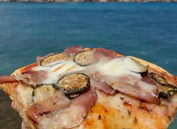 malta/marsalforn-bay/restaurant/golden-oven