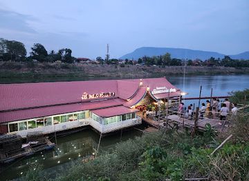 laos/bolaven-plateau/restaurant/khamfong-boat-restaurant