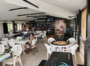 barbados/cherry-tree-hill/restaurant/the-village-bar-at-lemon-arbour