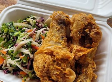 dominica/castle-bruce/restaurant/irma-s-bar