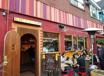 canada/toronto/kensington-market/restaurant/el-rey-mezcal-bar
