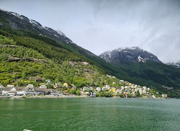 norway/trolltunga/restaurant/smeltehuset-mat-prat-bar