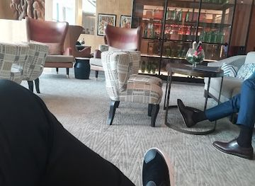 cote-d-ivoire/tai-national-park/restaurant/le-m-restaurant-terrace